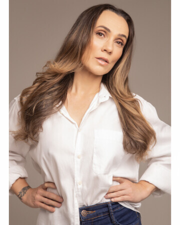 VIVIANE RIBEIRO — 3