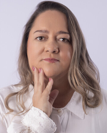 ANA FABRICIA DUTRA TAVARES