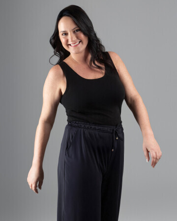 ANTONELLA ARAMAYO — 6